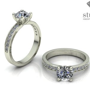 Кольцо помолвочное с большим бриллиантом