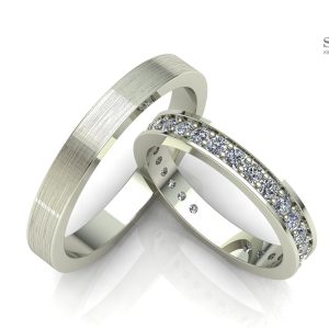 Кольцо обручальное "Классическое серебро с бриллиантами"