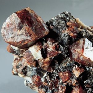 Циркон: характеристики, свойства